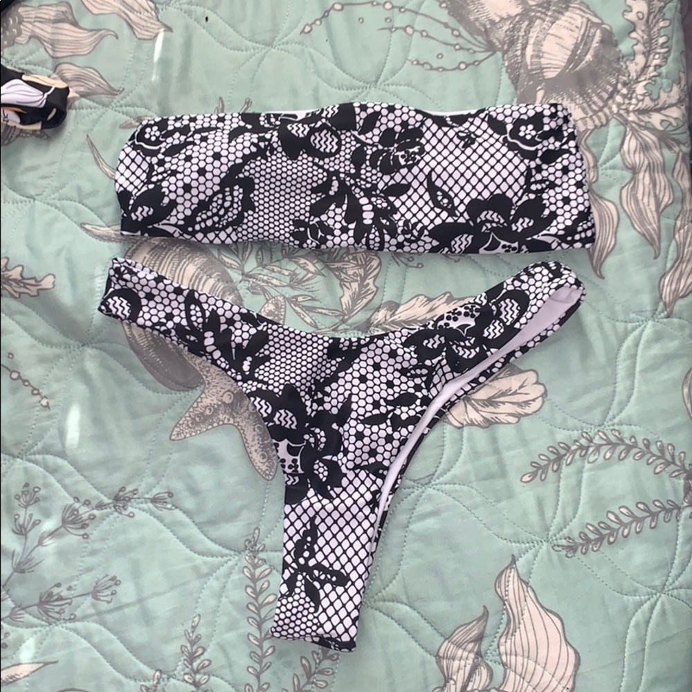 5 for 20❗️black floral bikini